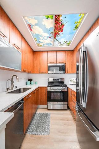 7037 La Tijera E201, Los Angeles, CA 90045