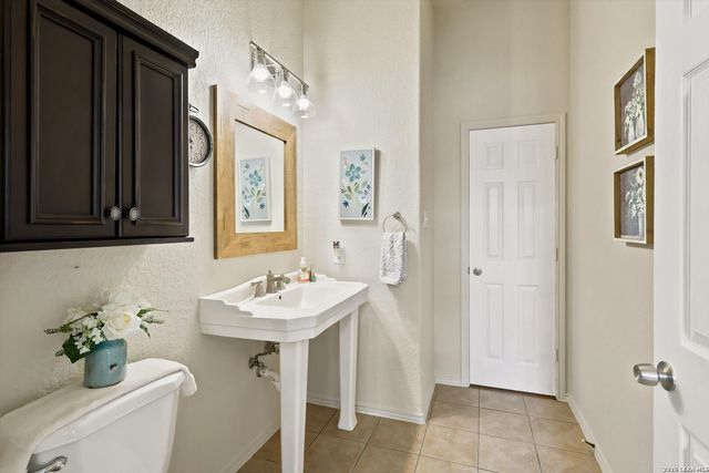 3323 Monarch, San Antonio, TX 78259