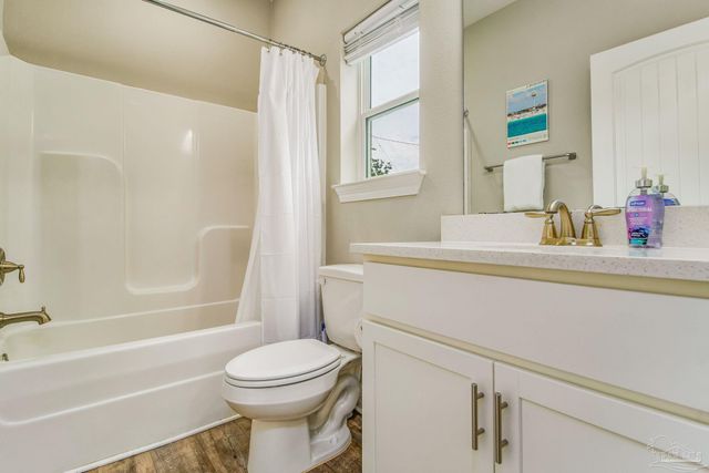 1002 W Main St, Pensacola, FL 32502