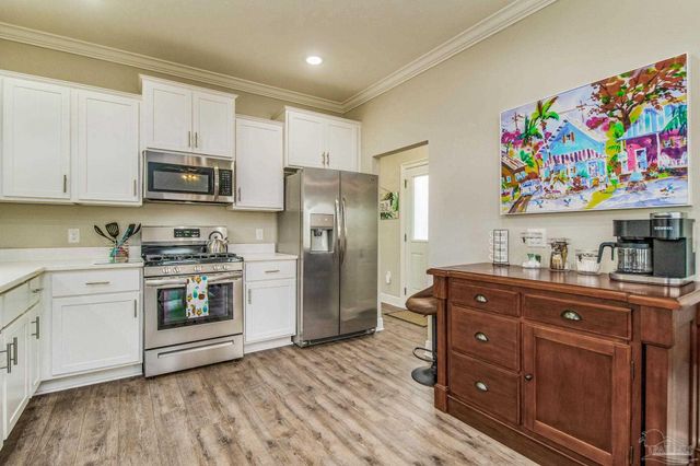 1002 W Main St, Pensacola, FL 32502