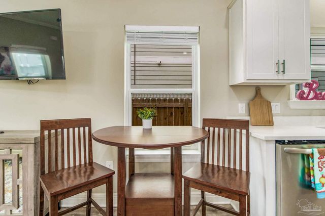 1002 W Main St, Pensacola, FL 32502