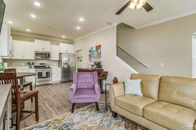 1002 W Main St, Pensacola, FL 32502