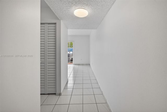 800 SW 104th Ct A-103, Miami, FL 33174