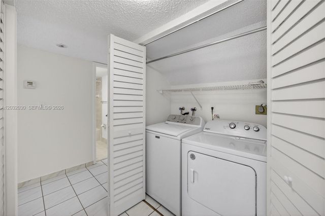 800 SW 104th Ct A-103, Miami, FL 33174