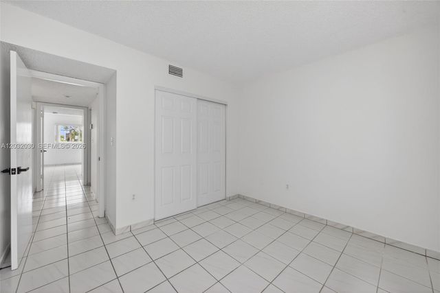 800 SW 104th Ct A-103, Miami, FL 33174