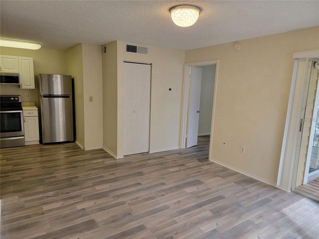 4211 CHATHAM OAK COURT 113, Tampa, FL 33624