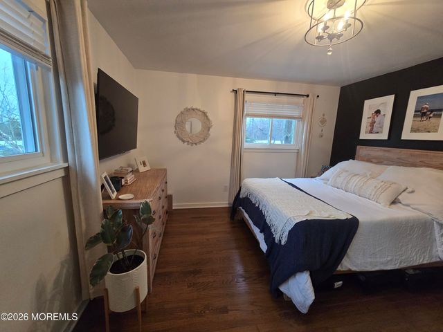 5 Stratton Place, Middletown, NJ 07748