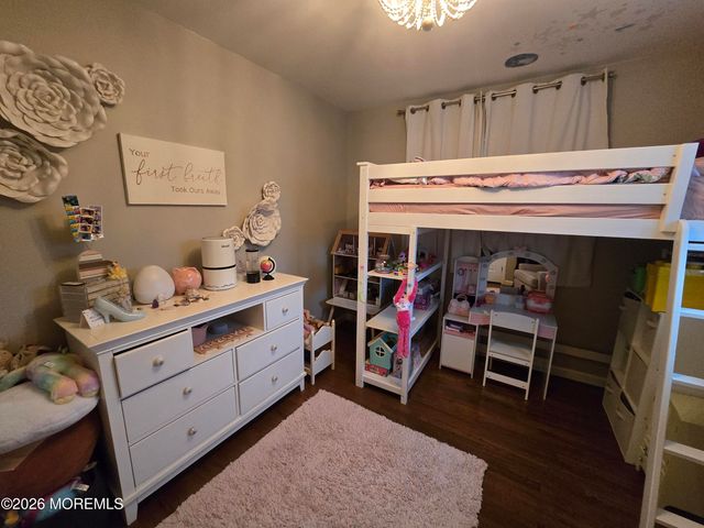 5 Stratton Place, Middletown, NJ 07748