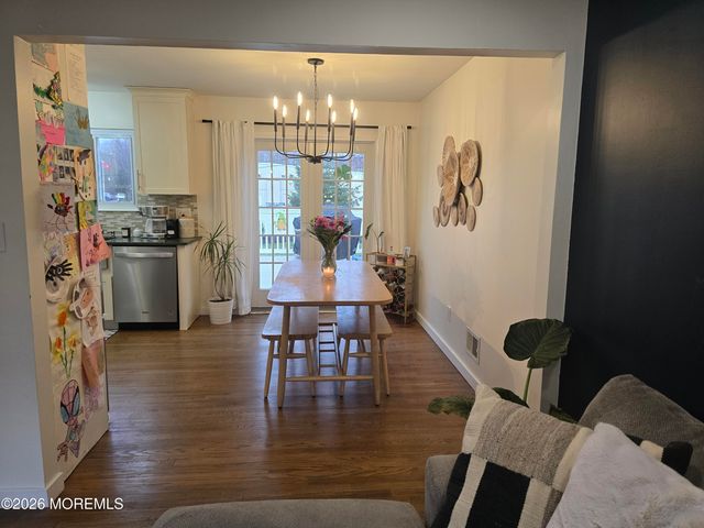 5 Stratton Place, Middletown, NJ 07748