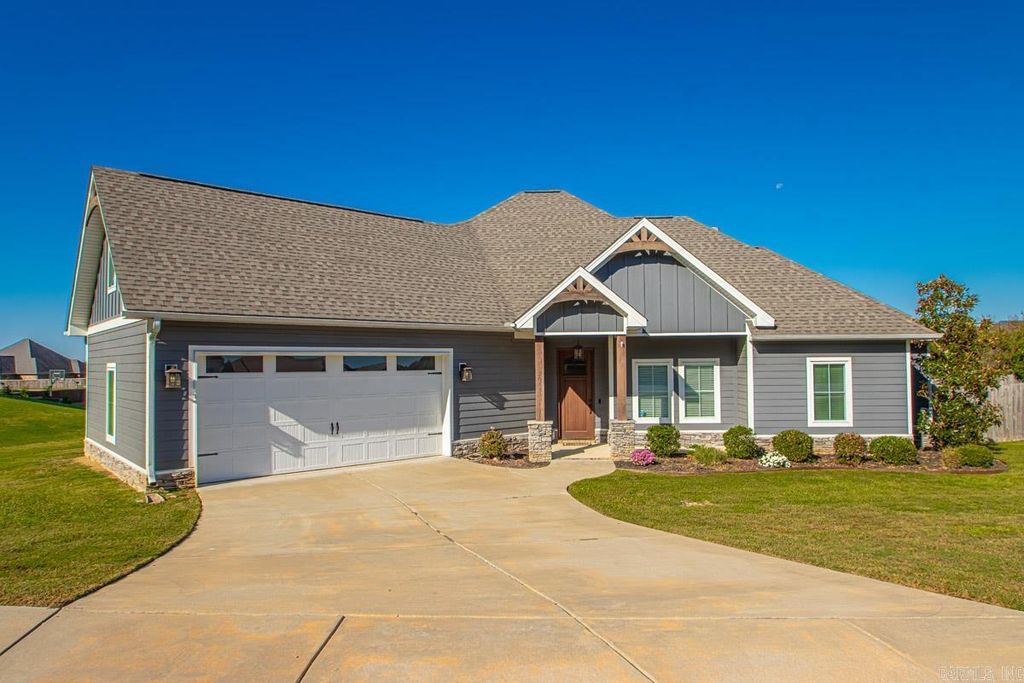 2043 Englewood Cove, Benton, AR 72019