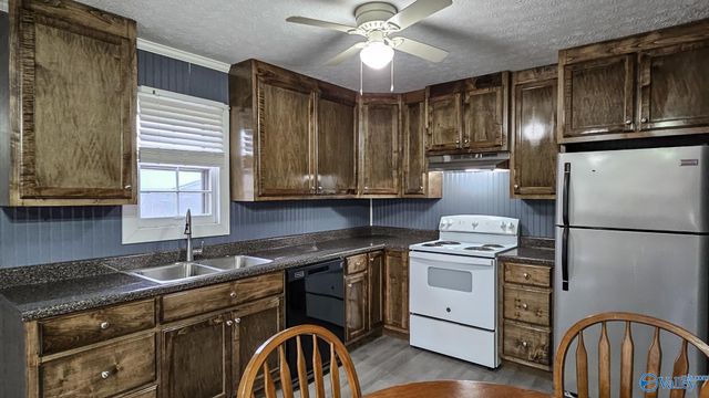 18222 McMunn Lane, Athens, AL 35614