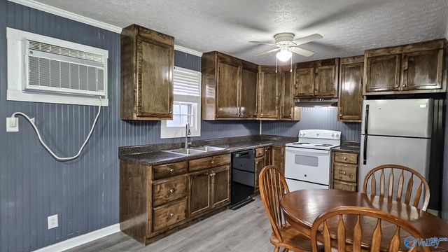 18222 McMunn Lane, Athens, AL 35614