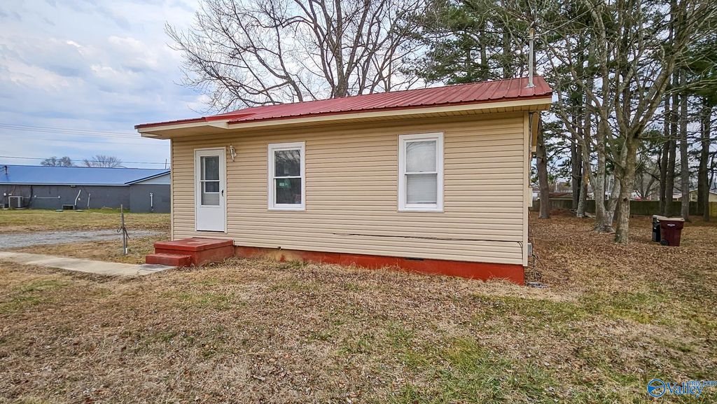 18222 McMunn Lane, Athens, AL 35614