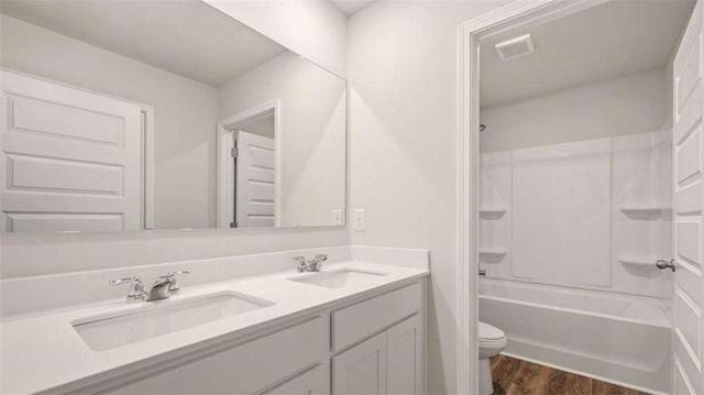 33 Weymouth Drive, Locust Grove, GA 30248