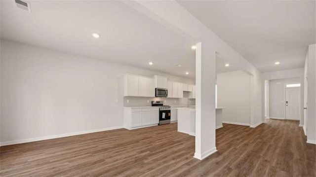 33 Weymouth Drive, Locust Grove, GA 30248