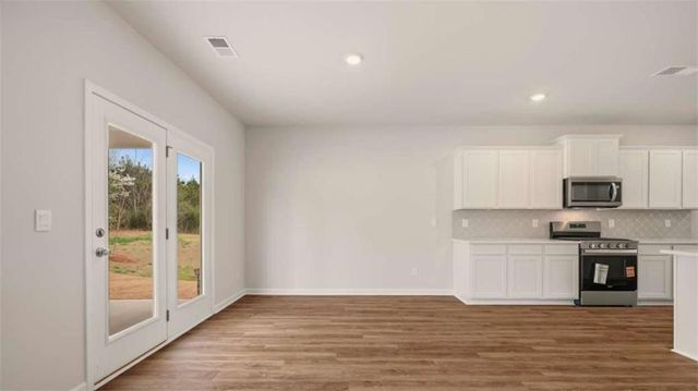 33 Weymouth Drive, Locust Grove, GA 30248