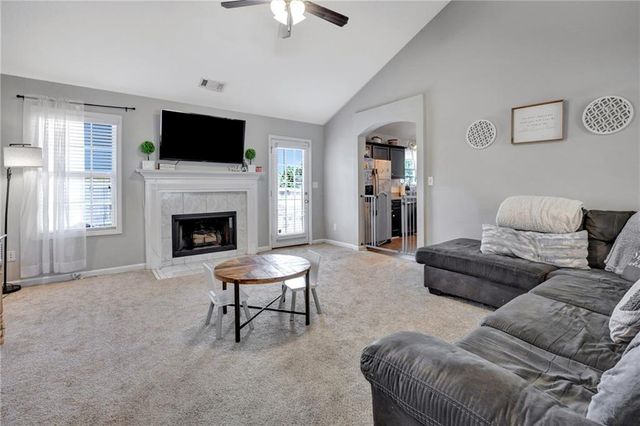 10 PINE SHADOW Circle, Covington, GA 30016