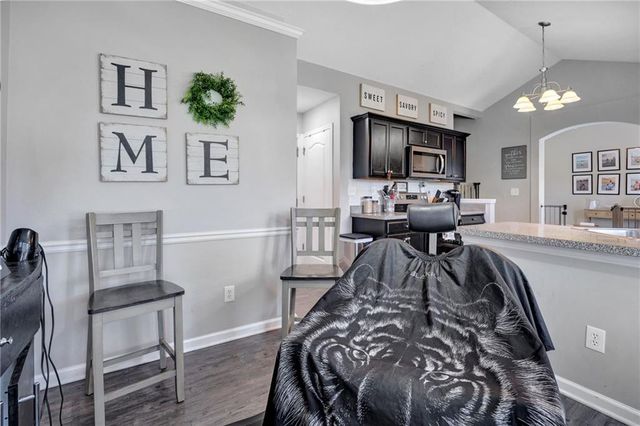10 PINE SHADOW Circle, Covington, GA 30016