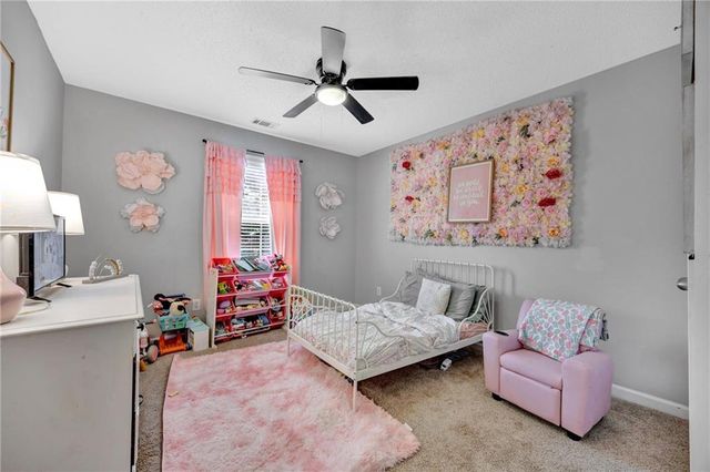 10 PINE SHADOW Circle, Covington, GA 30016