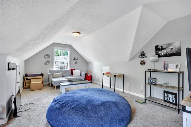 10 PINE SHADOW Circle, Covington, GA 30016