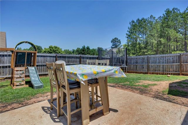 10 PINE SHADOW Circle, Covington, GA 30016