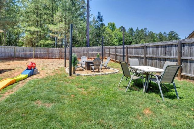 10 PINE SHADOW Circle, Covington, GA 30016