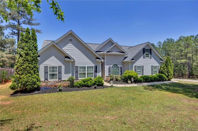 10 PINE SHADOW Circle, Covington, GA 30016