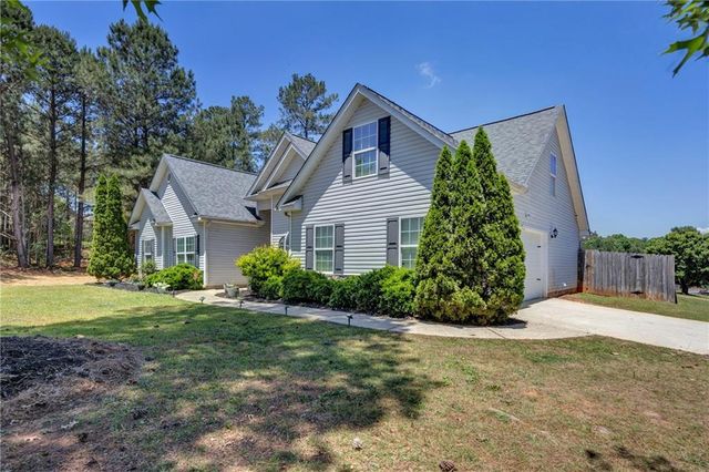 10 PINE SHADOW Circle, Covington, GA 30016