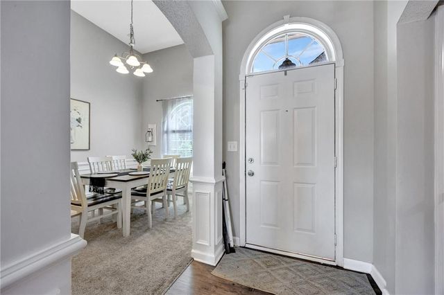 10 PINE SHADOW Circle, Covington, GA 30016