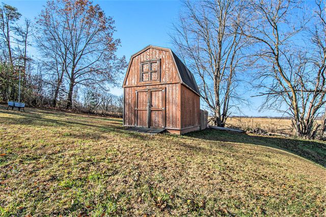 1126 Chapel Road, Sandstone Twp, MI 49269