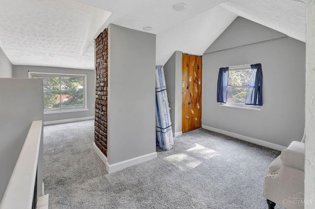 3953 Kirkup Avenue, Cincinnati, OH 45213