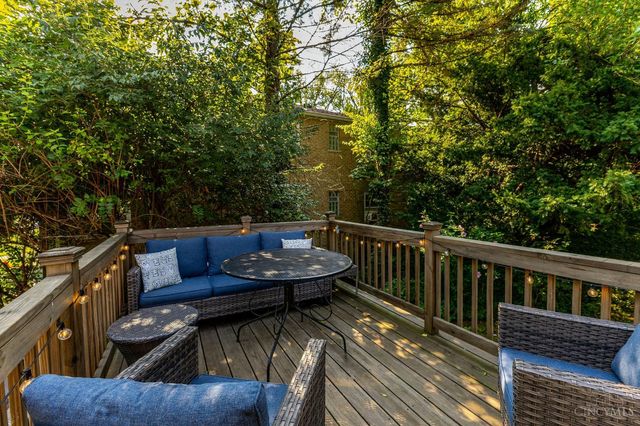 3953 Kirkup Avenue, Cincinnati, OH 45213