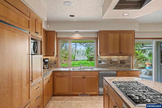 3715 Rivercrest Dr N, Keizer, OR 97303