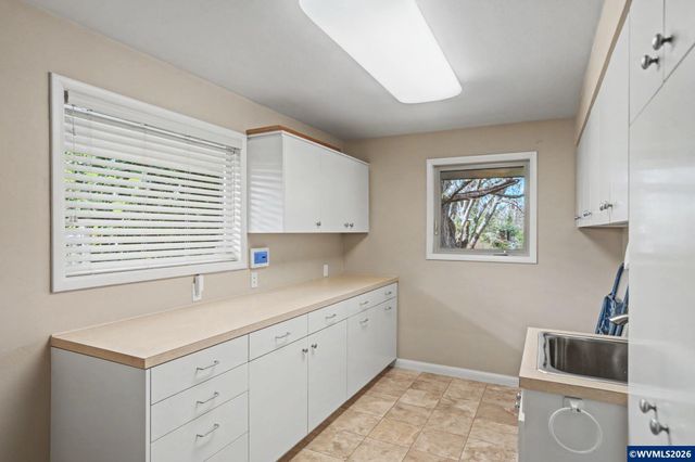 3715 Rivercrest Dr N, Keizer, OR 97303