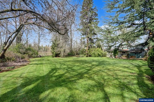 3715 Rivercrest Dr N, Keizer, OR 97303