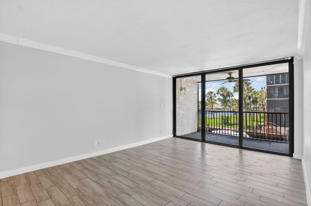 8 Royal Palm Way 203, Boca Raton, FL 33432