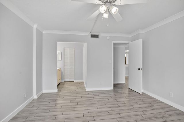 8 Royal Palm Way 203, Boca Raton, FL 33432