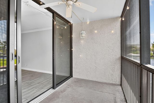 8 Royal Palm Way 203, Boca Raton, FL 33432