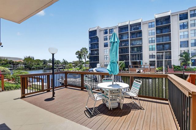 8 Royal Palm Way 203, Boca Raton, FL 33432
