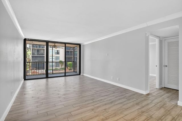 8 Royal Palm Way 203, Boca Raton, FL 33432