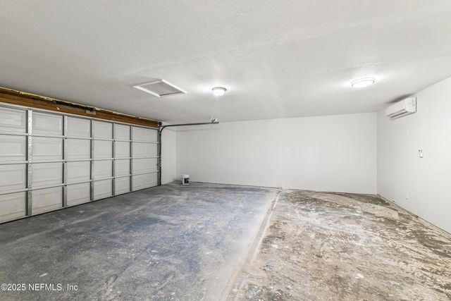 606 JACKSON Avenue N, Jacksonville, FL 32220