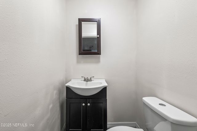 606 JACKSON Avenue N, Jacksonville, FL 32220