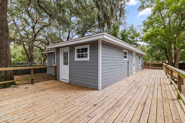 606 JACKSON Avenue N, Jacksonville, FL 32220