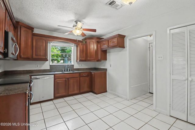 15317 N Parkwood Drive, Gulfport, MS 39503