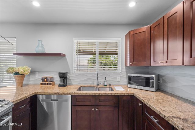 7419 E BELLEVIEW Street, Scottsdale, AZ 85257