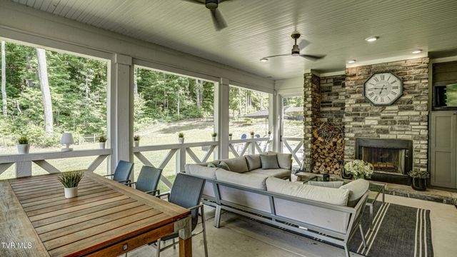 5700 Hester Court, Piney Flats, TN 37686