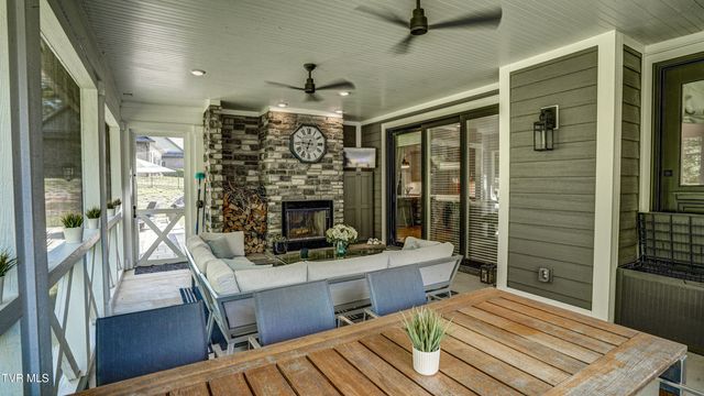 5700 Hester Court, Piney Flats, TN 37686