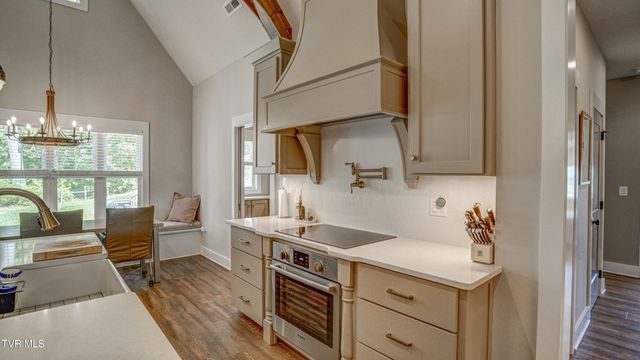 5700 Hester Court, Piney Flats, TN 37686