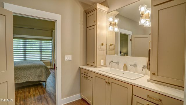 5700 Hester Court, Piney Flats, TN 37686