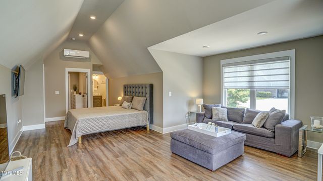 5700 Hester Court, Piney Flats, TN 37686